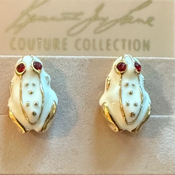 NWT Kenneth Jay Lane Studs Earrings - Picture 2 of 4